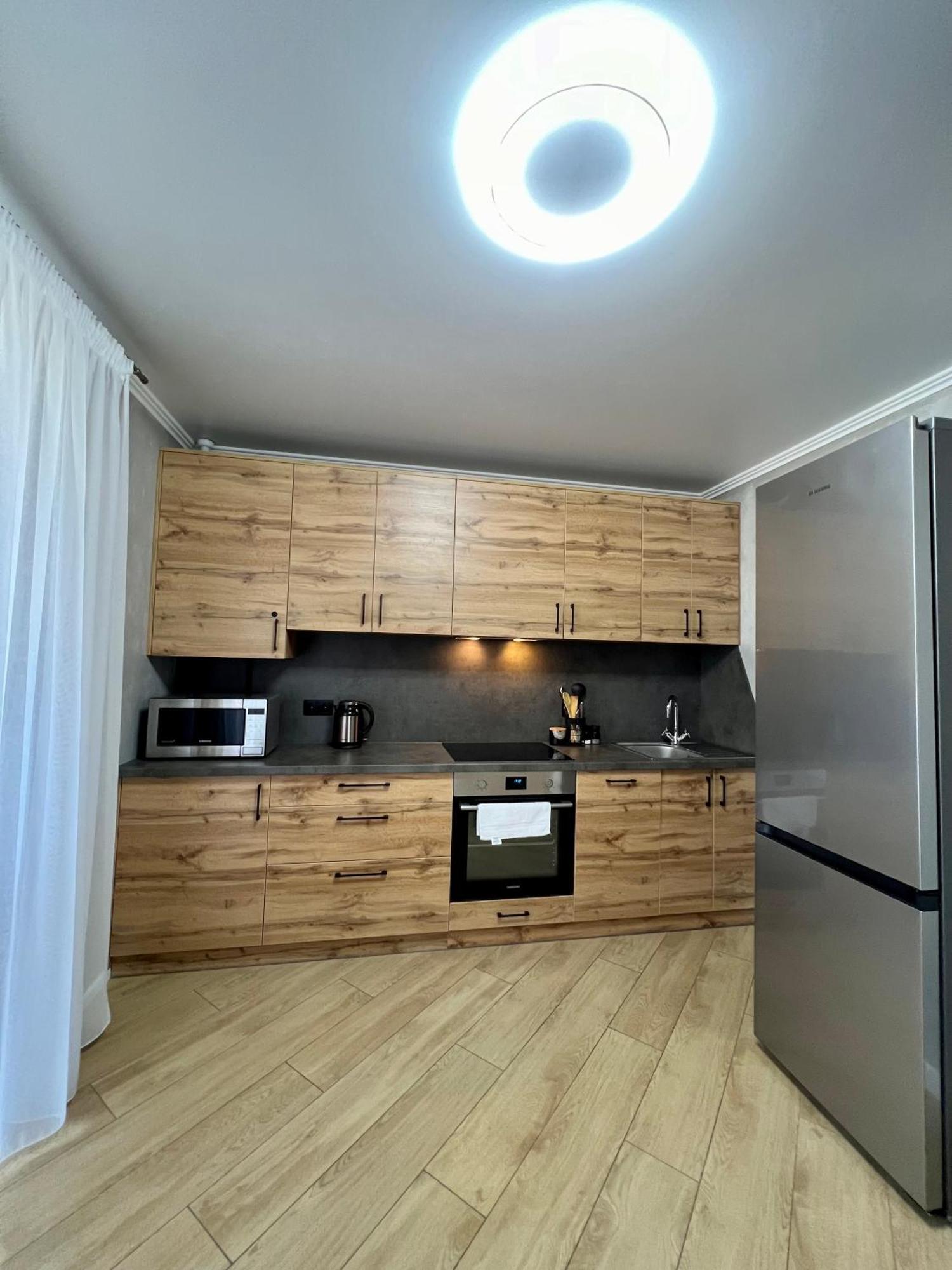 Затишна Квартира Біля Парку Центр Міста Ternopil Exterior foto